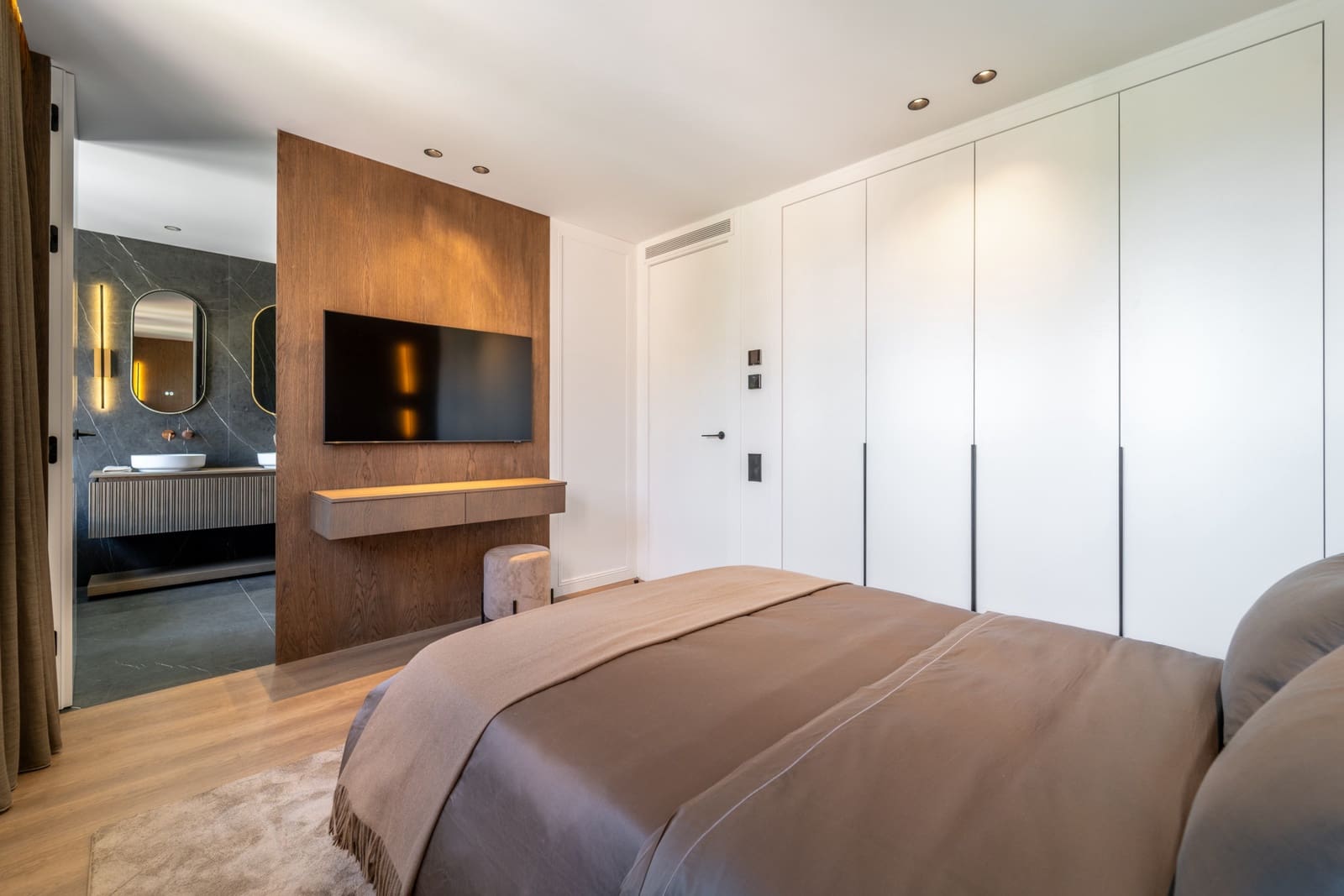 3 slaapkamer Huis te koop in Monte Halcones met zwembad garage - € 1.395.000 (Ref: 9894106)
