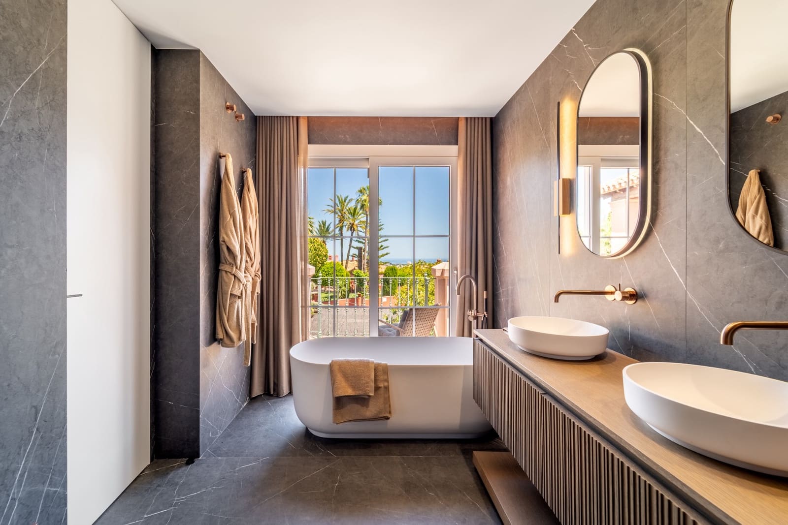 3 slaapkamer Huis te koop in Monte Halcones met zwembad garage - € 1.395.000 (Ref: 9894106)