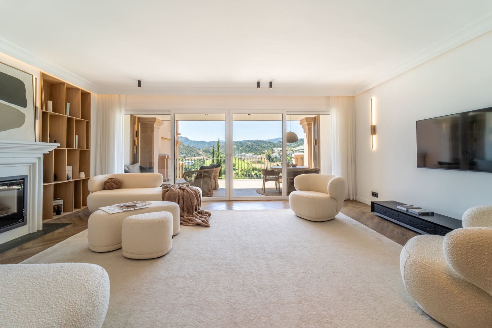 3 slaapkamer Huis te koop in Monte Halcones met zwembad garage - € 1.395.000 (Ref: 9894106)