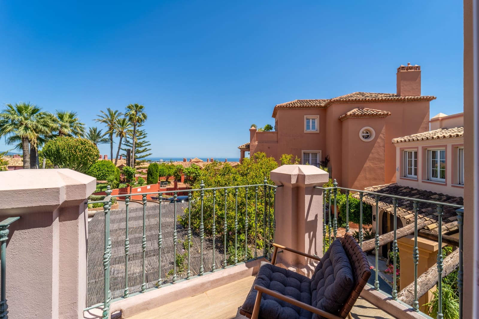 3 slaapkamer Huis te koop in Monte Halcones met zwembad garage - € 1.395.000 (Ref: 9894106)