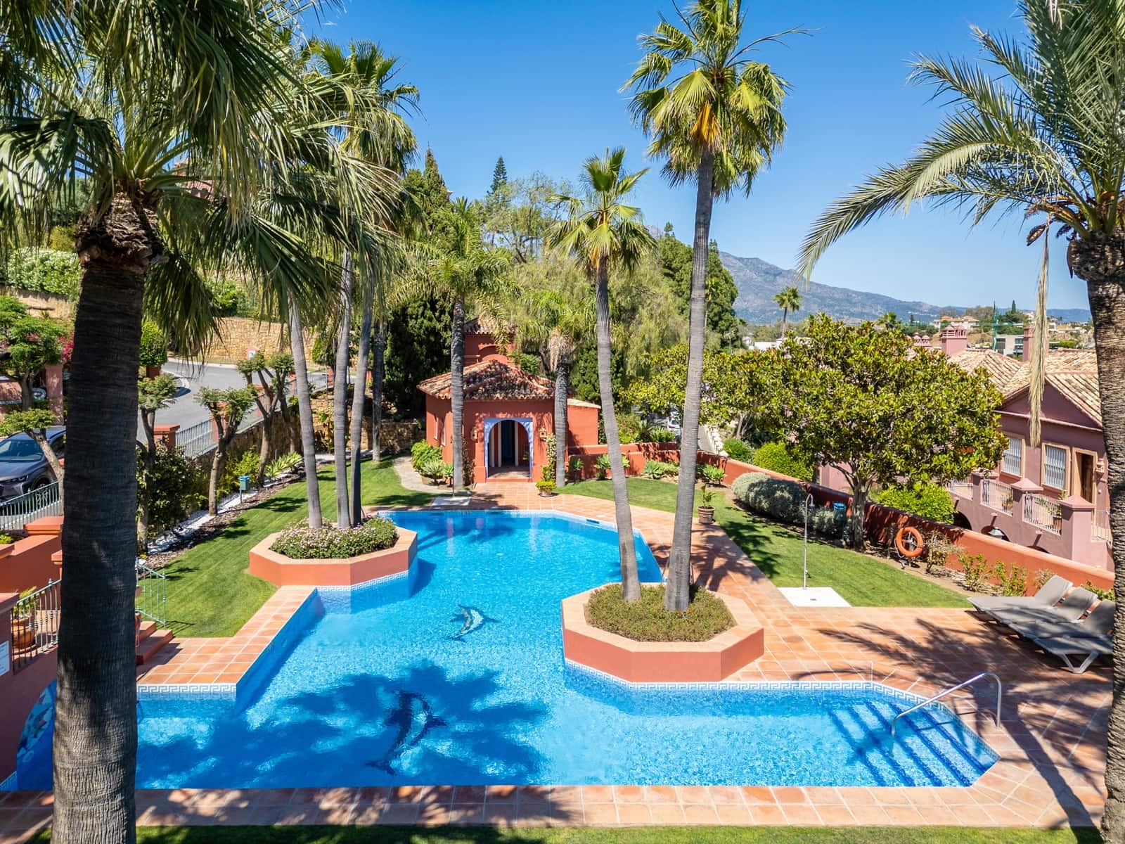 3 slaapkamer Huis te koop in Monte Halcones met zwembad garage - € 1.395.000 (Ref: 9894106)