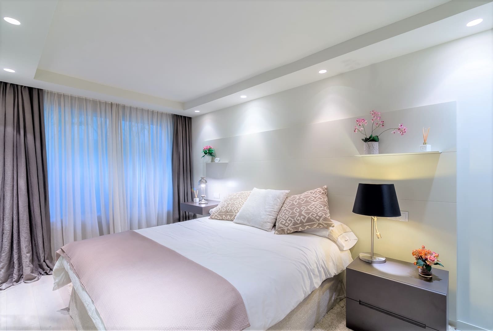   4 soveværelse   ferieVilla i Marbella   med   swimmingpool  garage  - € 8.000 (Ref: 9905050)