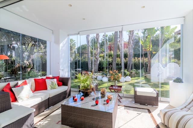 4 slaapkamer Villa voor vakantieverhuur in Marbella met zwembad garage - € 10.000 (Ref: 9905050)