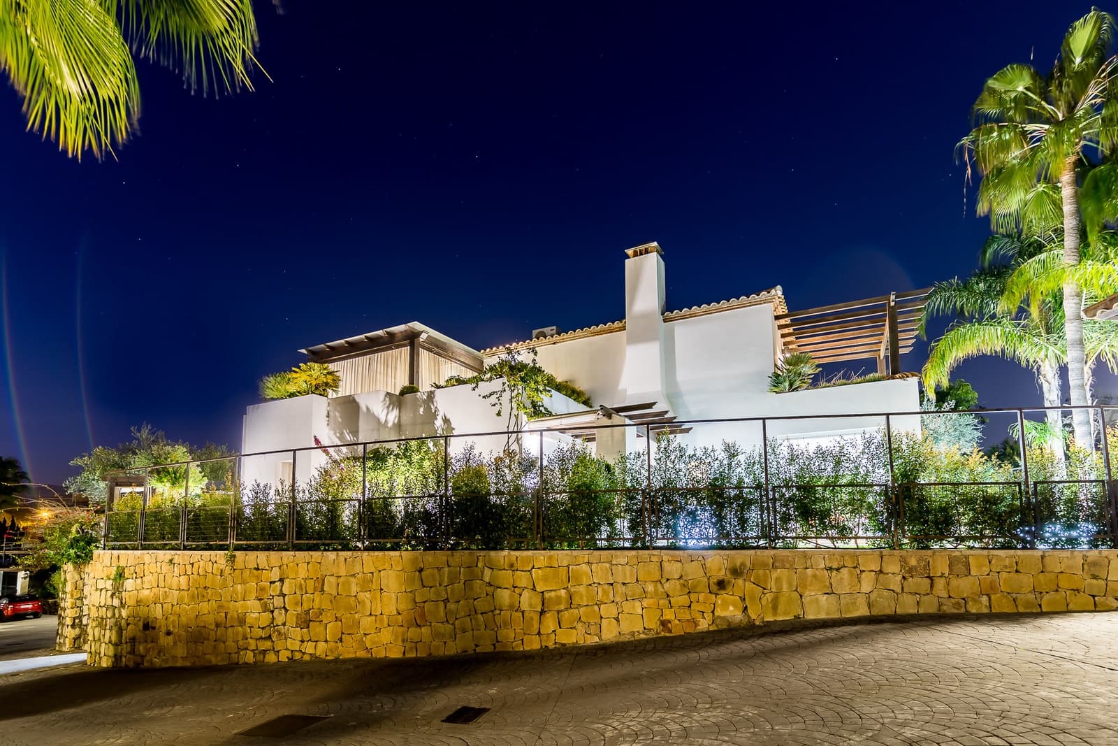   4 soveværelse   ferieVilla i Marbella   med   swimmingpool  garage  - € 8.000 (Ref: 9905050)
