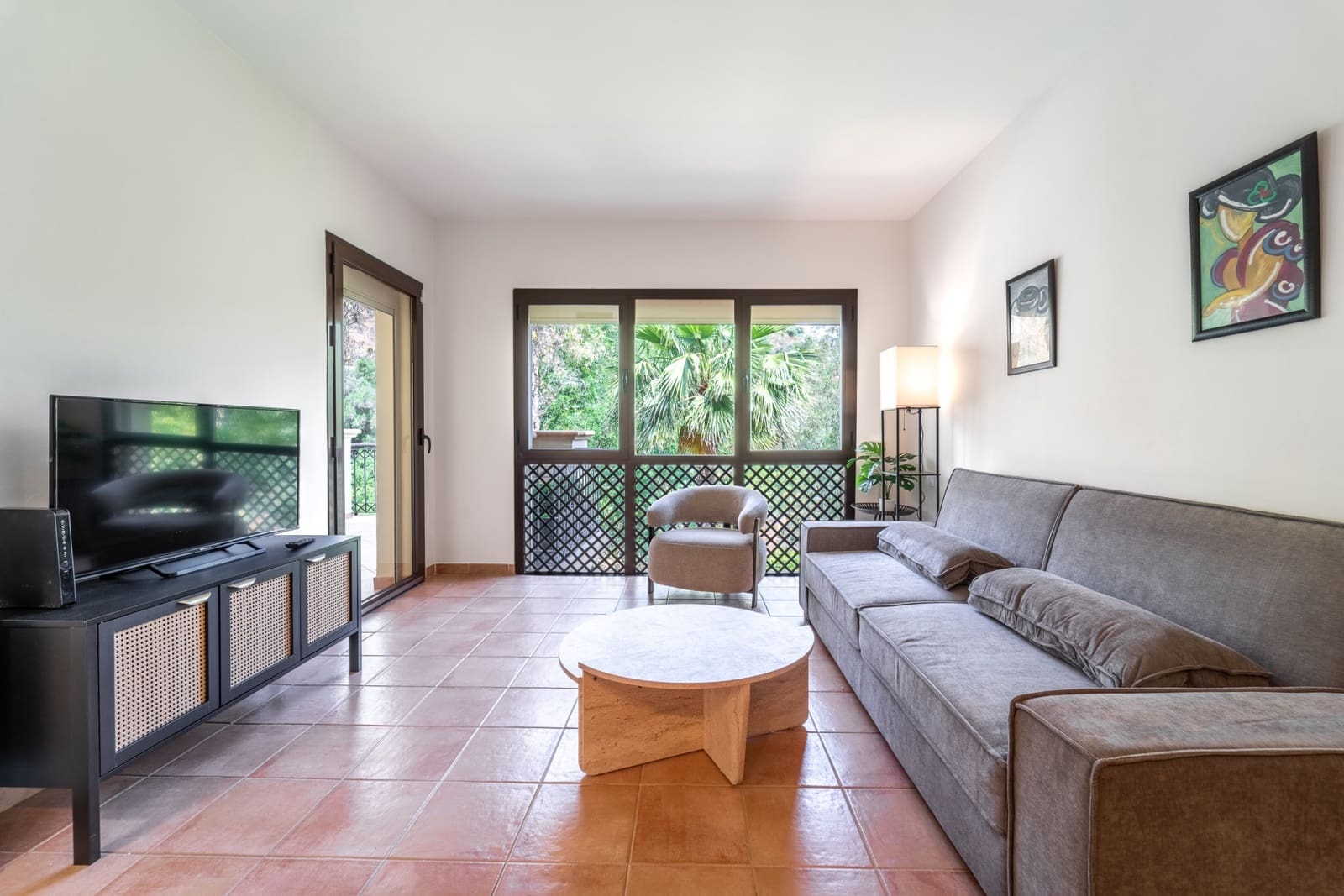 2 sypialnia Apartament do wynajęcia w Marbella z basenem garażem - 2 200 € (Ref: 9909740)