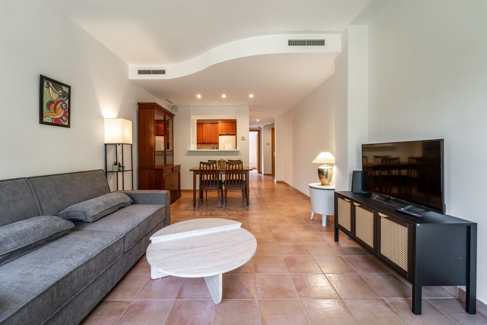 2 sypialnia Apartament do wynajęcia w Marbella z basenem garażem - 2 200 € (Ref: 9909740)