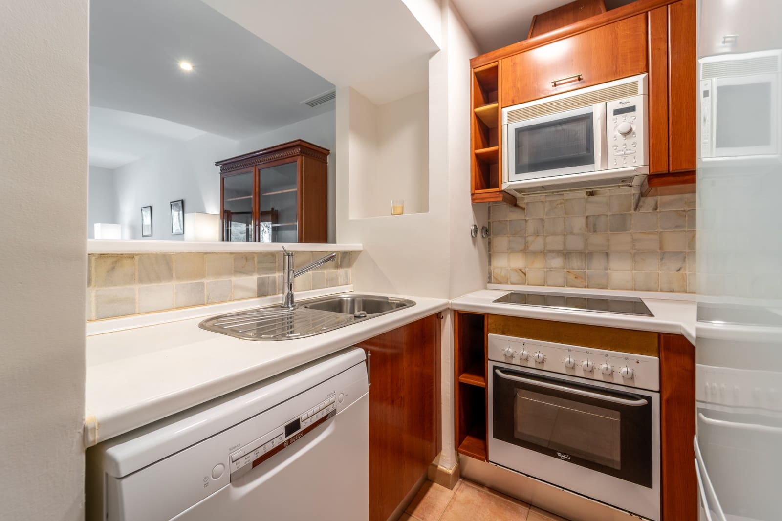 2 sypialnia Apartament do wynajęcia w Marbella z basenem garażem - 2 200 € (Ref: 9909740)