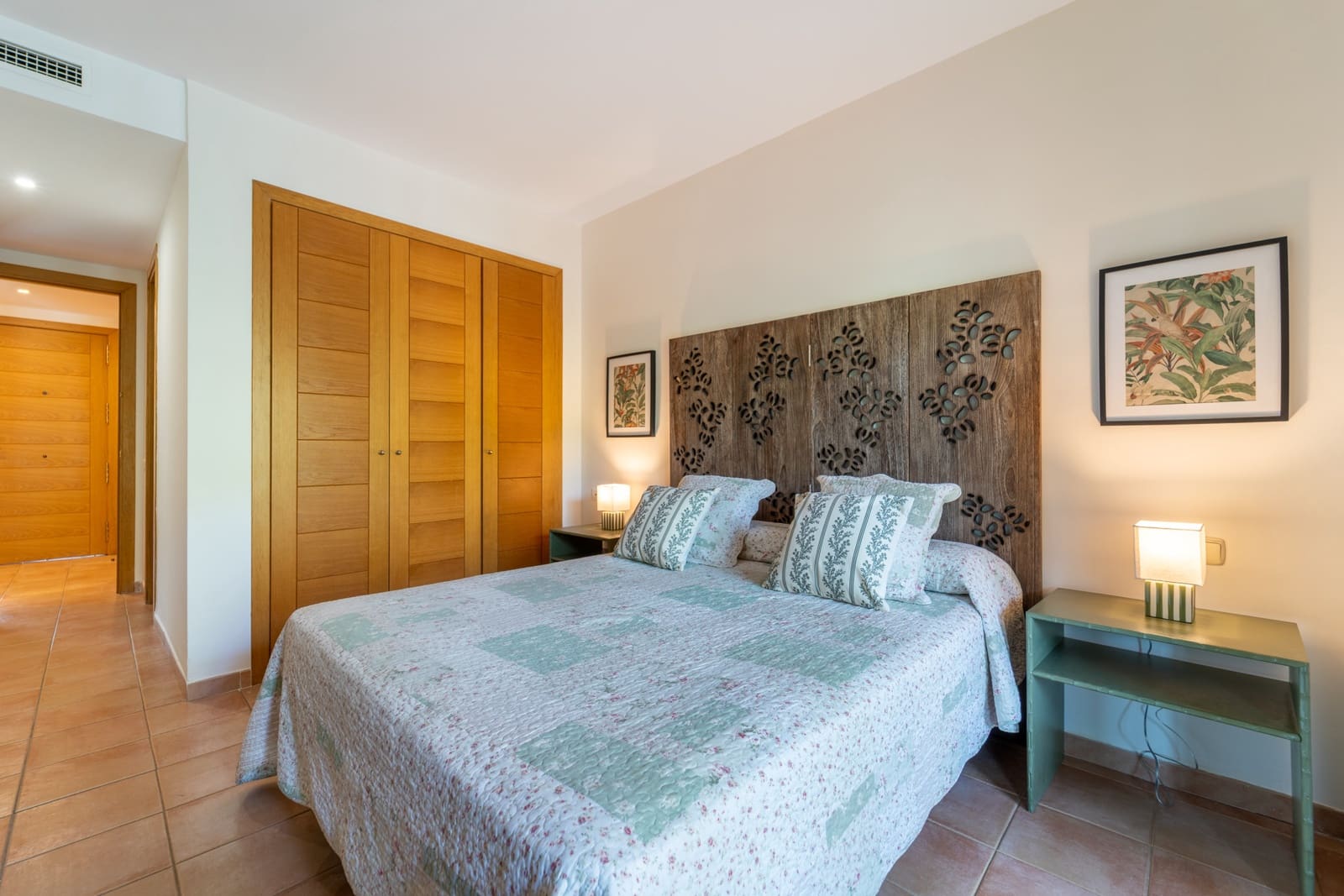 2 sypialnia Apartament do wynajęcia w Marbella z basenem garażem - 2 200 € (Ref: 9909740)