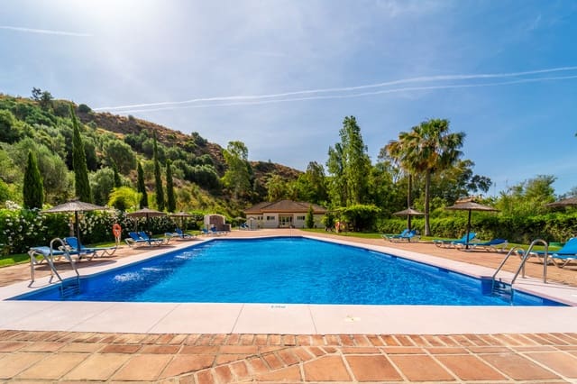 2 sypialnia Apartament do wynajęcia w Marbella z basenem garażem - 2 200 € (Ref: 9909740)