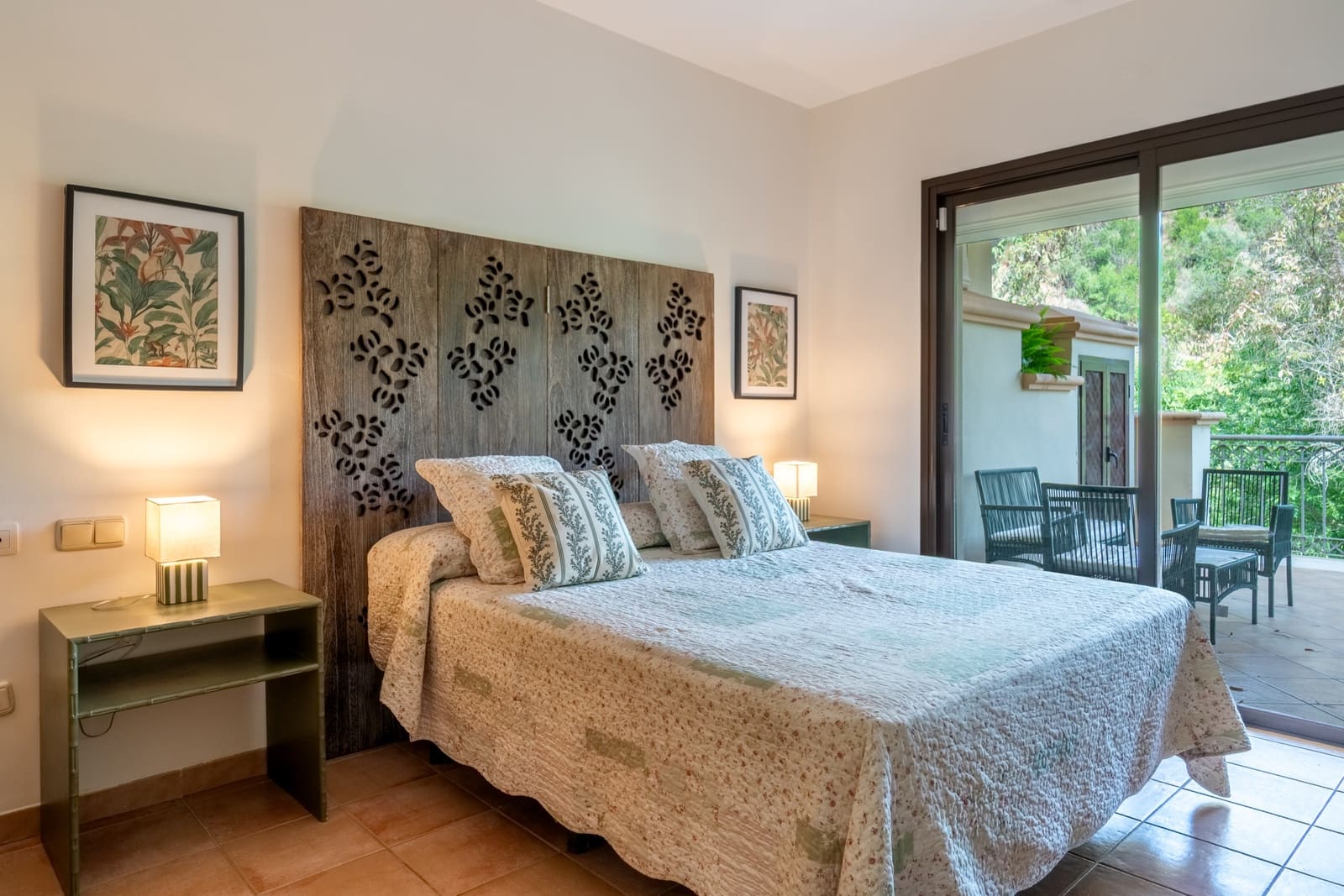 2 sypialnia Apartament do wynajęcia w Marbella z basenem garażem - 2 200 € (Ref: 9909740)