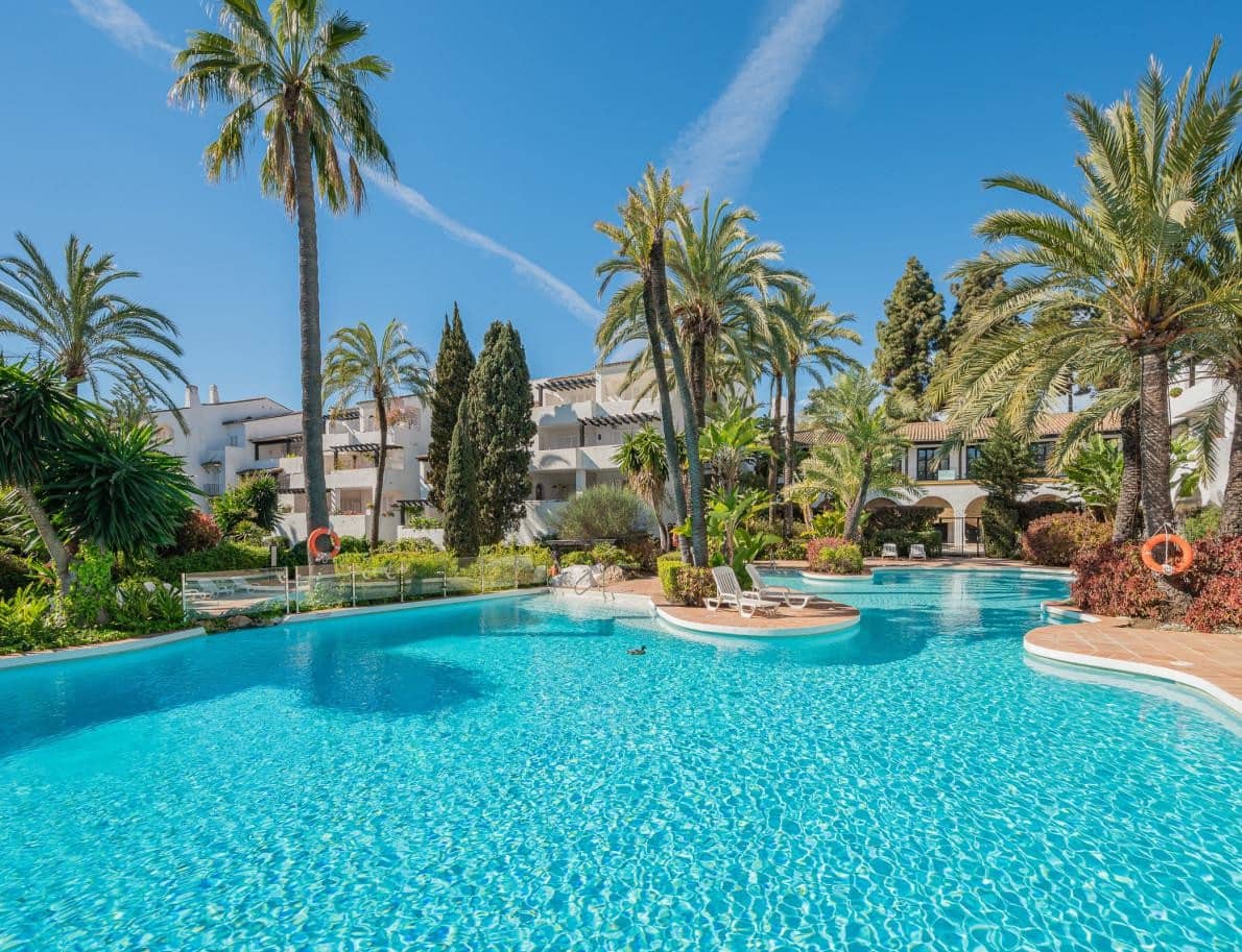 2 chambre Appartement à vendre à Marbella avec piscine garage - 2 695 000 € (Ref: 9929030)
