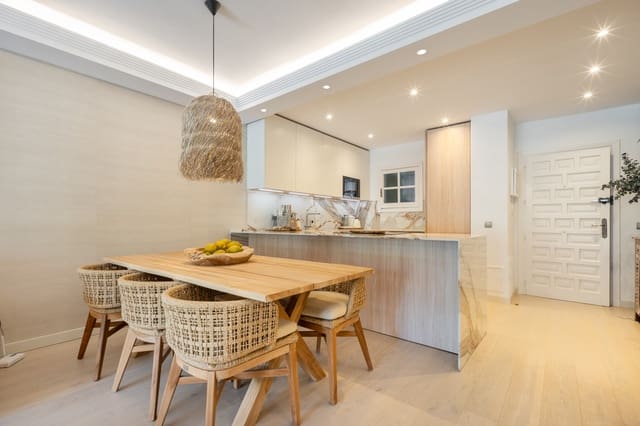 2 Zimmer Apartment zu verkaufen in Marbella mit Pool Garage - 2.695.000 € (Ref: 9929030)