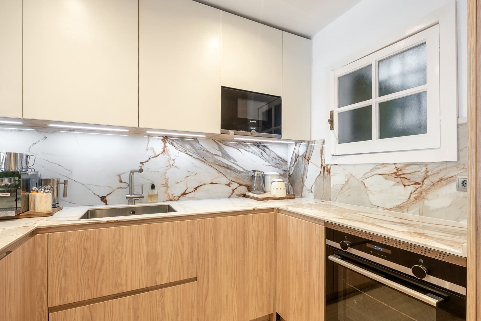 2 chambre Appartement à vendre à Marbella avec piscine garage - 2 695 000 € (Ref: 9929030)