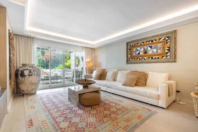 2 Zimmer Apartment zu verkaufen in Marbella mit Pool Garage - 2.695.000 € (Ref: 9929030)