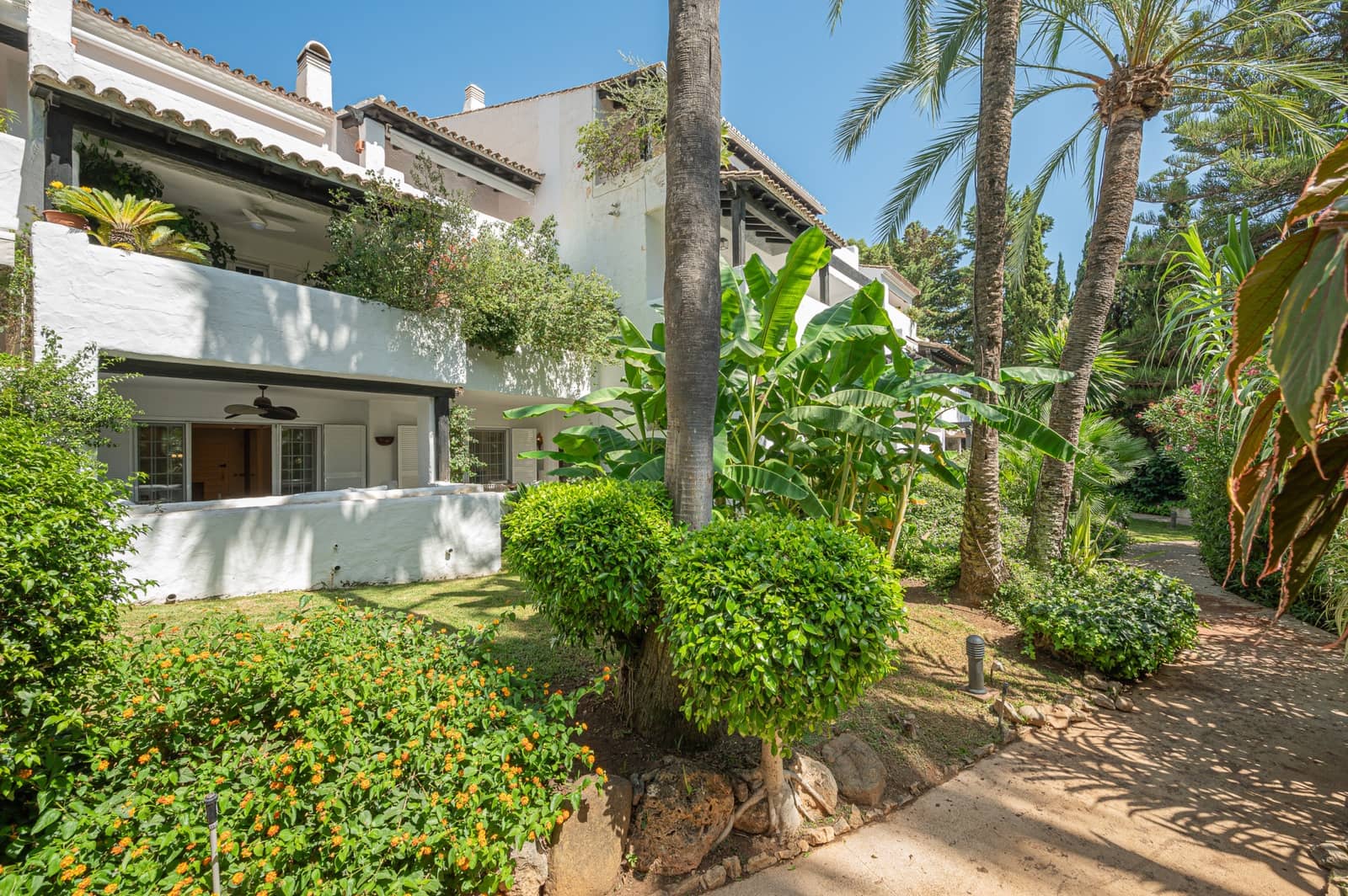 2 chambre Appartement à vendre à Marbella avec piscine garage - 2 695 000 € (Ref: 9929030)