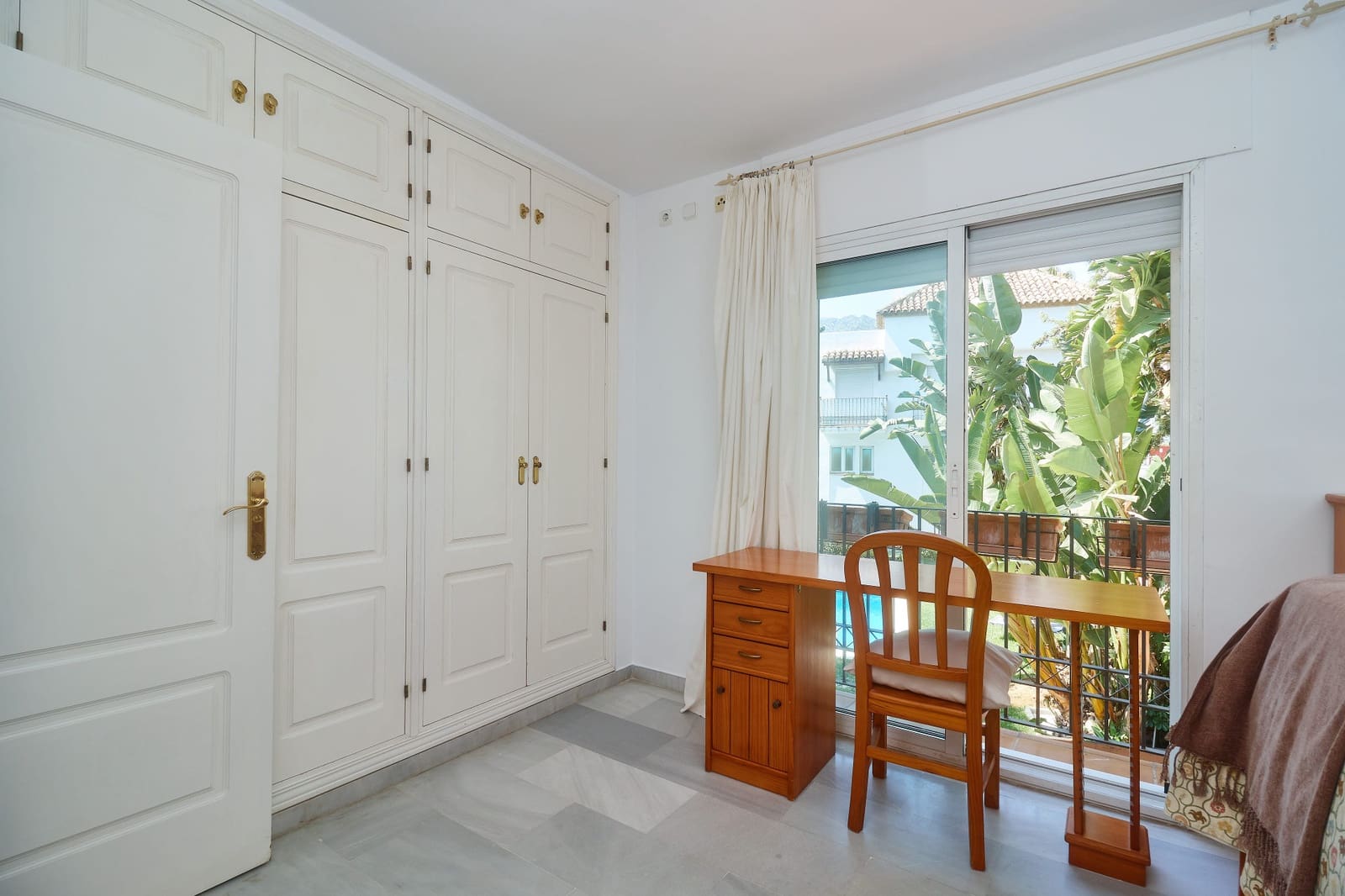 3 makuuhuone Omakotitalo vuokrattavana paikassa Marbella mukana uima-altaan 
autotalli - 4 000 € (Ref: 9935288)
