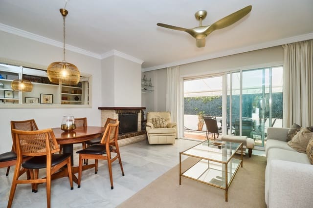 3 makuuhuone Omakotitalo vuokrattavana paikassa Marbella mukana uima-altaan 
autotalli - 4 000 € (Ref: 9935288)