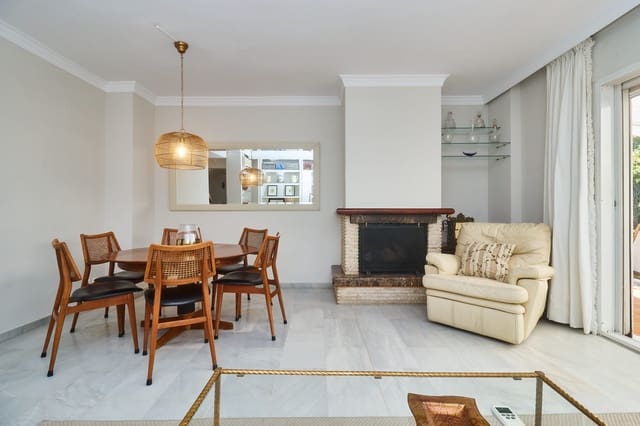 3 makuuhuone Omakotitalo vuokrattavana paikassa Marbella mukana uima-altaan 
autotalli - 4 000 € (Ref: 9935288)