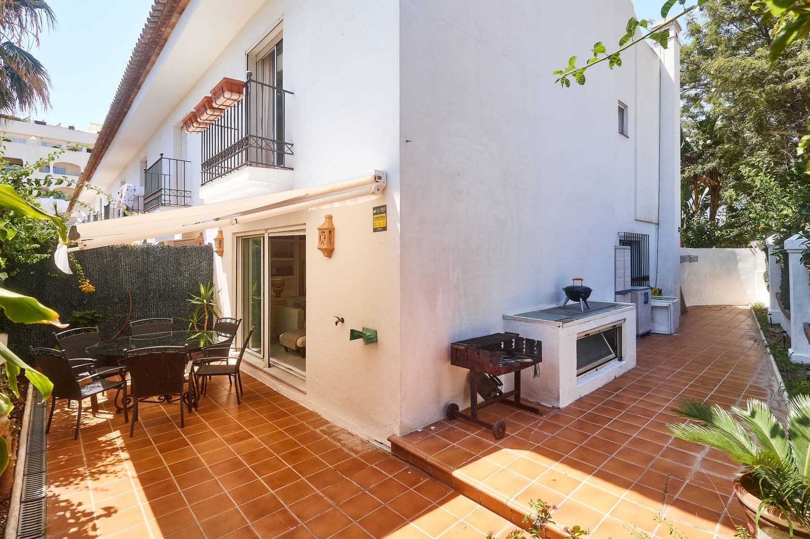 3 makuuhuone Omakotitalo vuokrattavana paikassa Marbella mukana uima-altaan 
autotalli - 4 000 € (Ref: 9935288)
