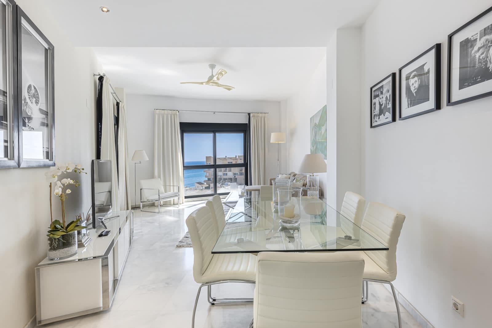 3 bedroom Apartment for rent in Estepona with pool garage - € 3,600 (Ref: 9935289)