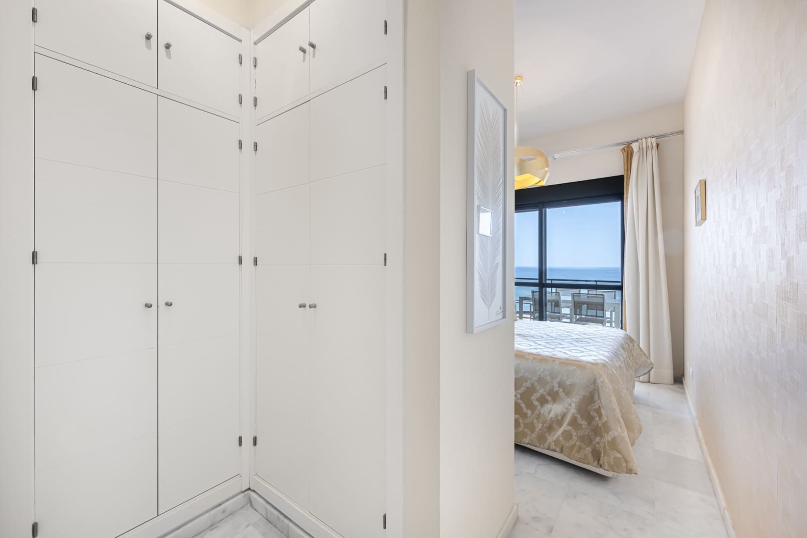 3 bedroom Apartment for rent in Estepona with pool garage - € 3,600 (Ref: 9935289)