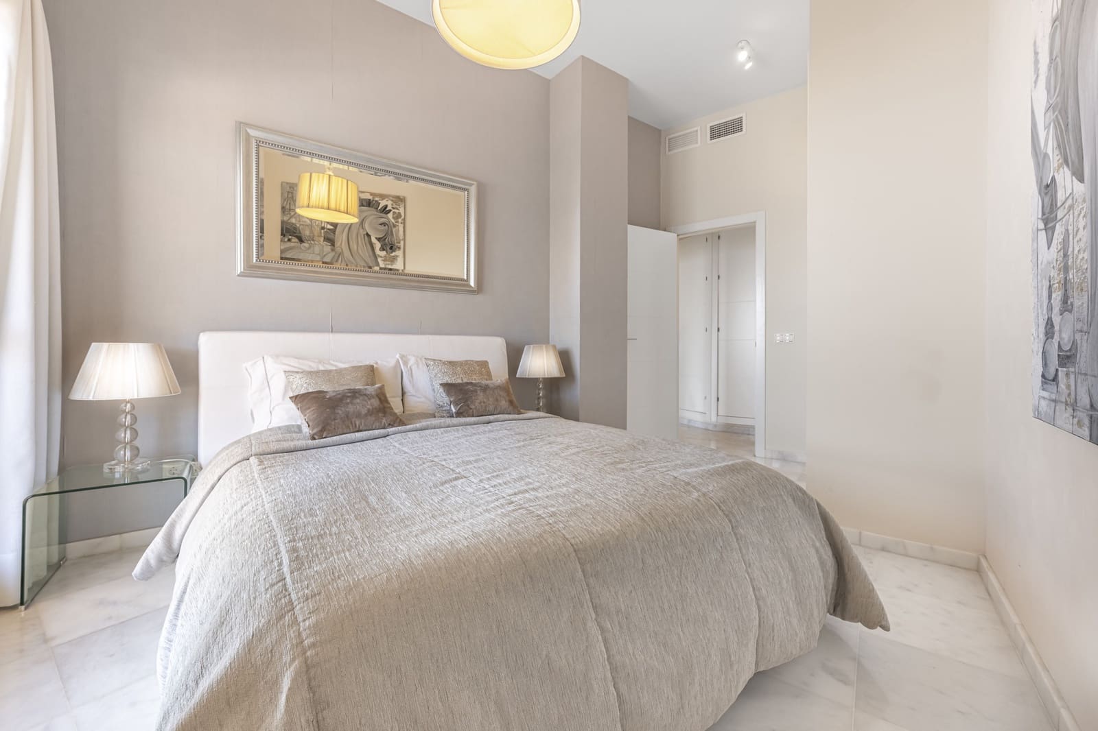 3 bedroom Apartment for rent in Estepona with pool garage - € 3,600 (Ref: 9935289)