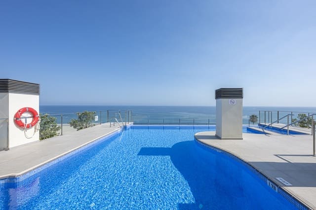 Apartamento de 3 habitaciones en Guadalmansa, Estepona en alquiler con piscina garaje - 3.600 € (Ref: 9935289)