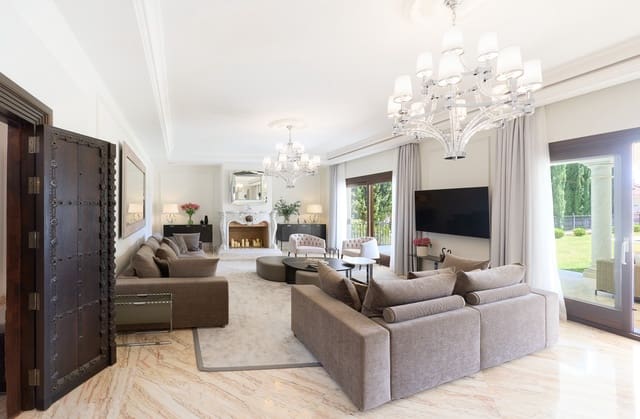 6 sypialnia Willa na kwatery wakacyjne w Marbella z basenem garażem - 22 000 € (Ref: 9935290)