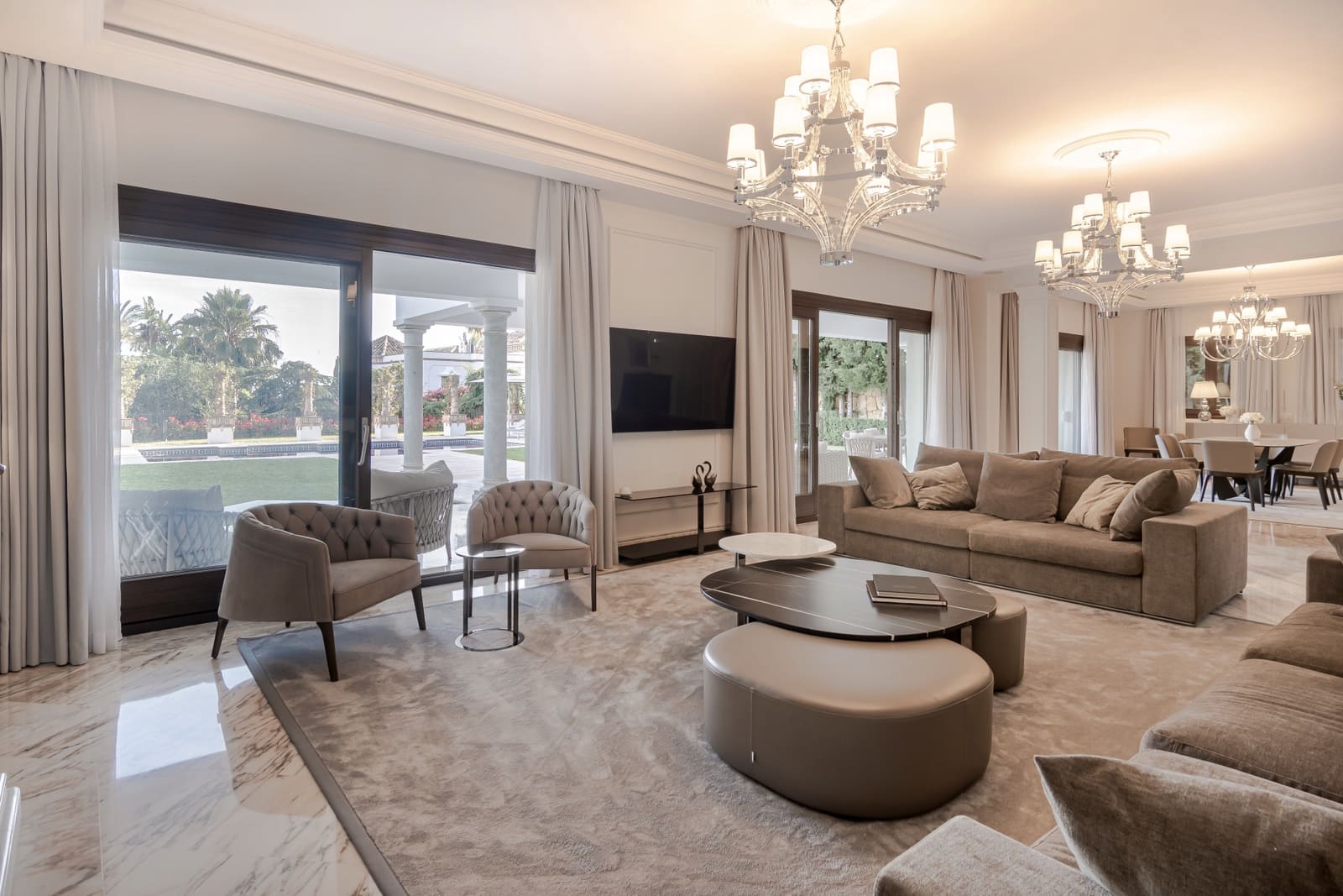 6 sypialnia Willa na kwatery wakacyjne w Marbella z basenem garażem - 22 000 € (Ref: 9935290)