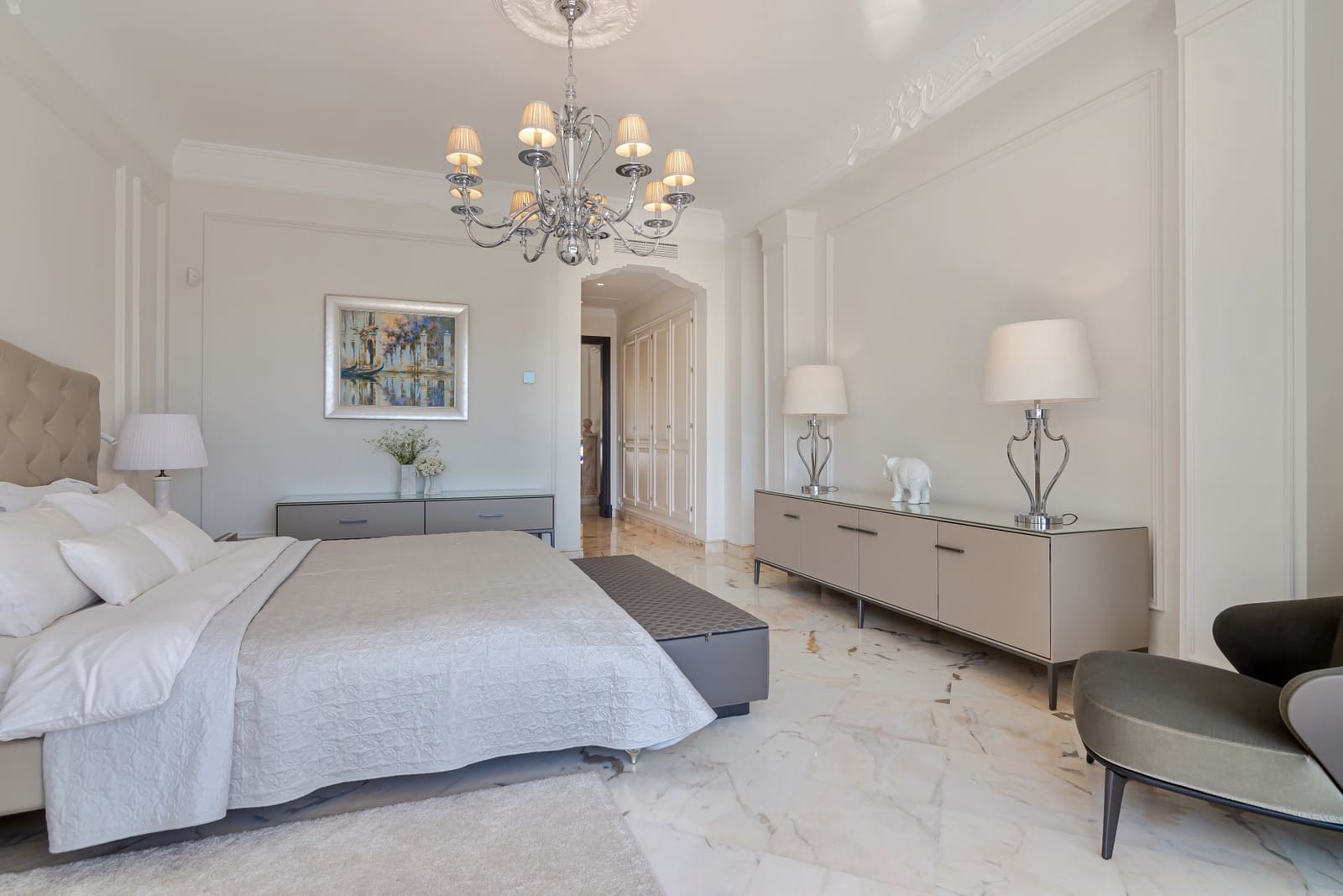 6 sypialnia Willa na kwatery wakacyjne w Marbella z basenem garażem - 22 000 € (Ref: 9935290)