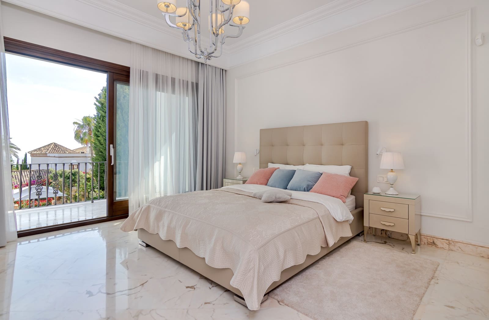 6 sypialnia Willa na kwatery wakacyjne w Marbella z basenem garażem - 22 000 € (Ref: 9935290)