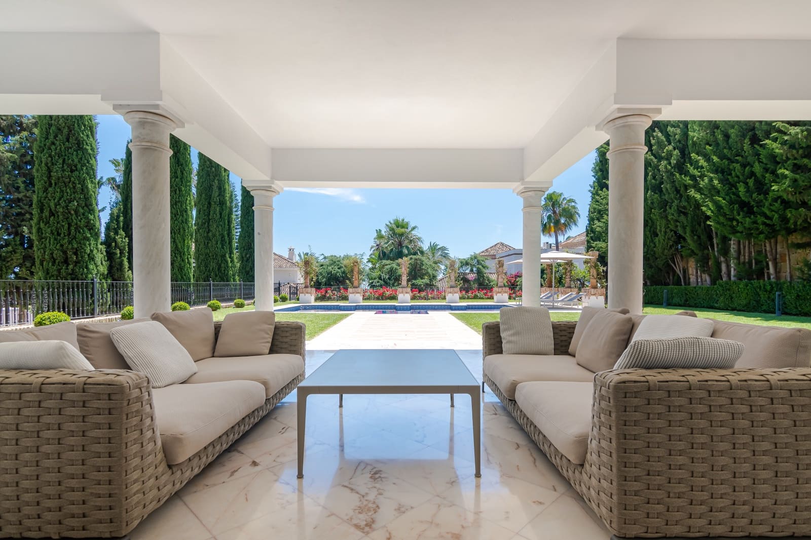 6 sypialnia Willa na kwatery wakacyjne w Marbella z basenem garażem - 22 000 € (Ref: 9935290)