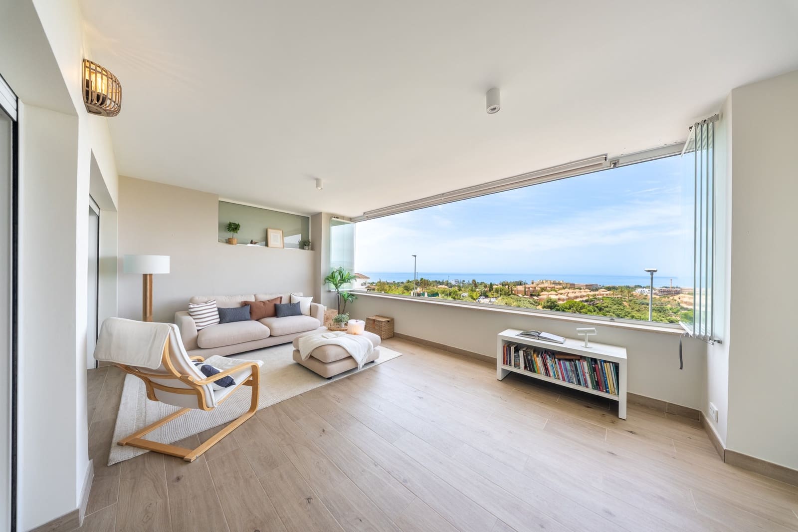3 bedroom Penthouse for sale in Marbella with pool garage - € 1,155,000 (Ref: 9936043)