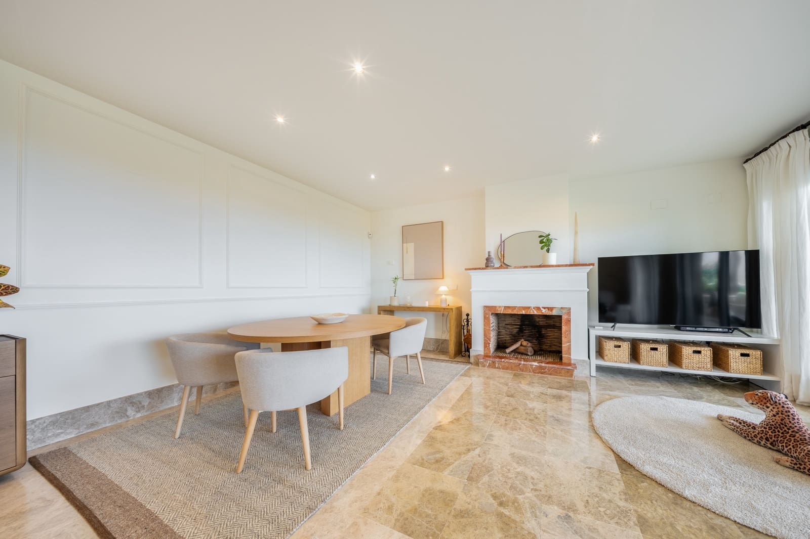 3 bedroom Penthouse for sale in Marbella with pool garage - € 1,155,000 (Ref: 9936043)