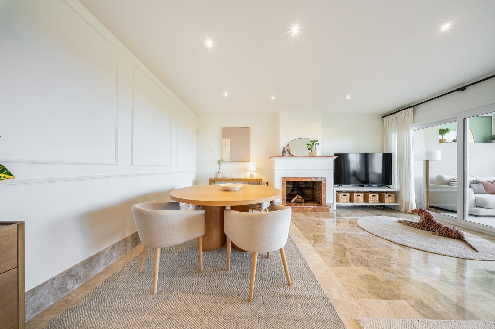 3 bedroom Penthouse for sale in Marbella with pool garage - € 1,155,000 (Ref: 9936043)