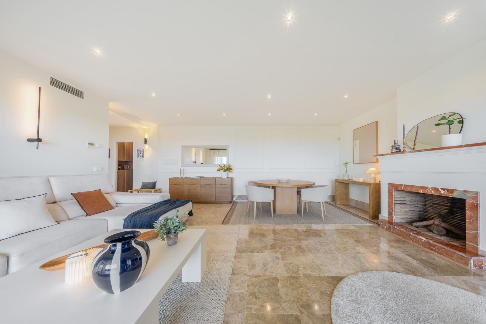 3 bedroom Penthouse for sale in Marbella with pool garage - € 1,155,000 (Ref: 9936043)