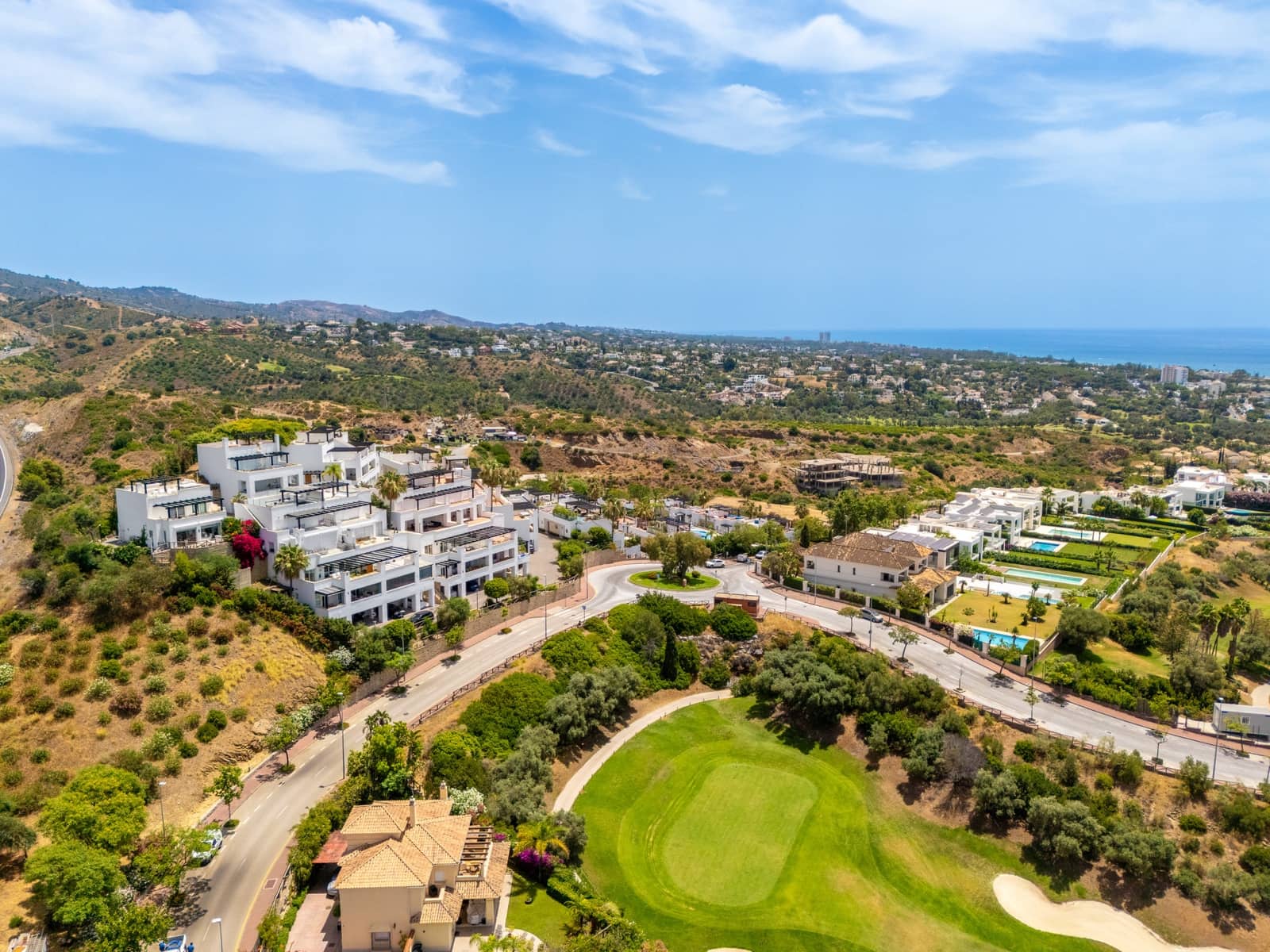 3 bedroom Penthouse for sale in Marbella with pool garage - € 1,155,000 (Ref: 9936043)
