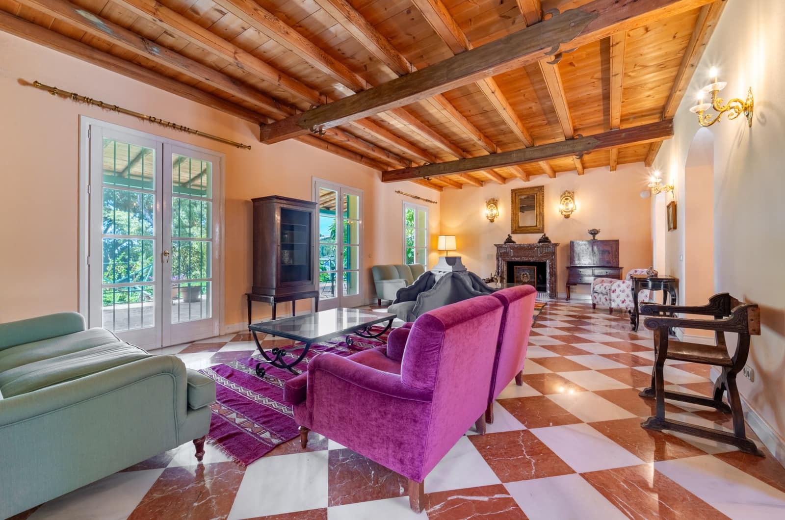 5 bedroom Villa for rent in Marbella with pool garage - € 9,000 (Ref: 9936834)