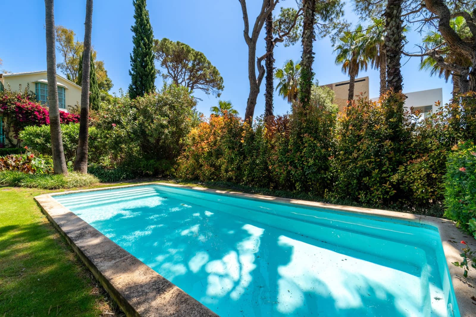 5 bedroom Villa for rent in Marbella with pool garage - € 9,000 (Ref: 9936834)