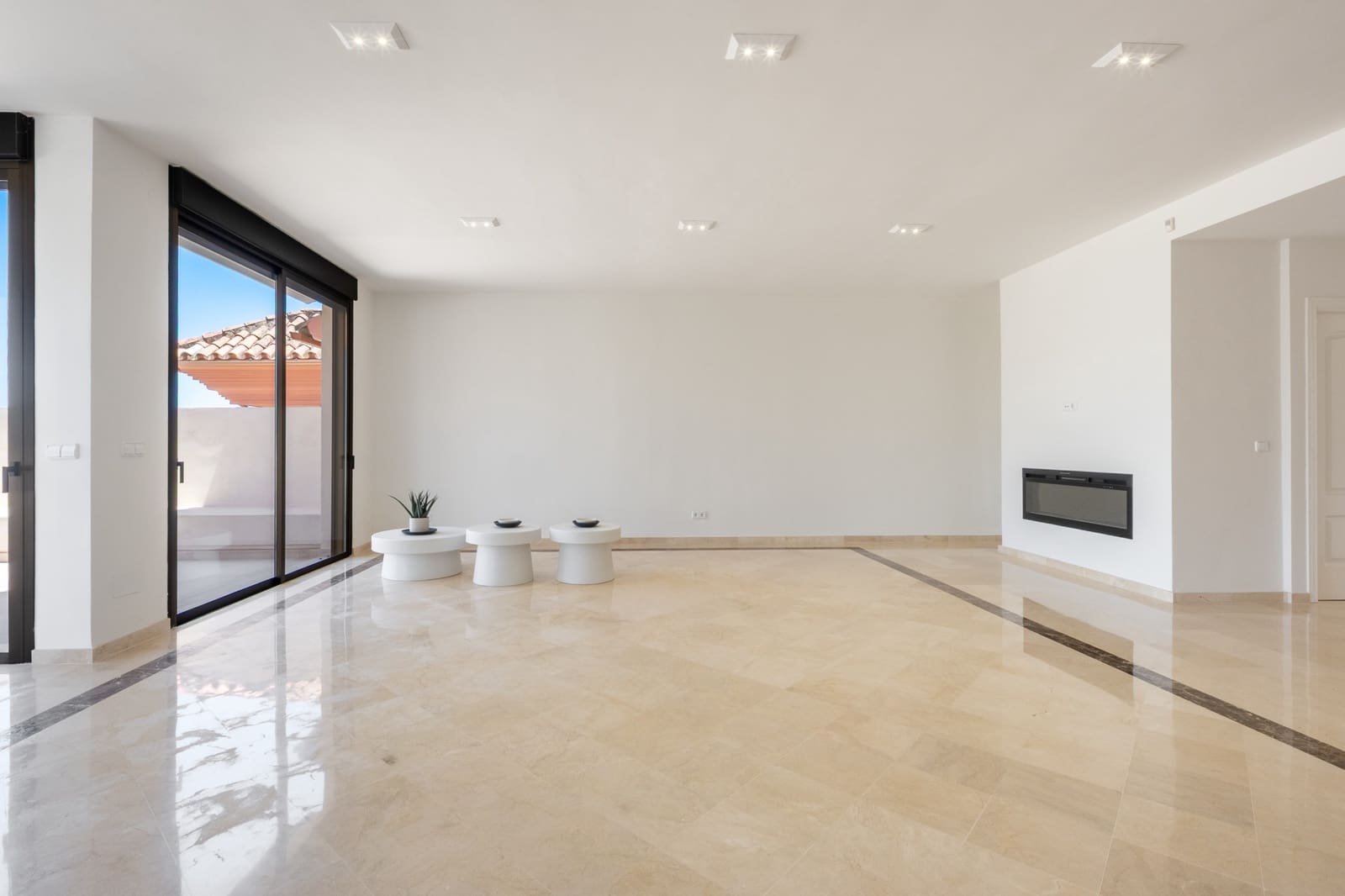 Ático de 4 habitaciones en Marbella en venta con piscina garaje - 2.395.000 € (Ref: 9937808)