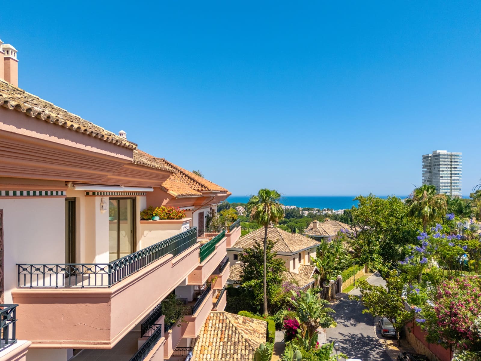 Ático de 4 habitaciones en Marbella en venta con piscina garaje - 2.395.000 € (Ref: 9937808)