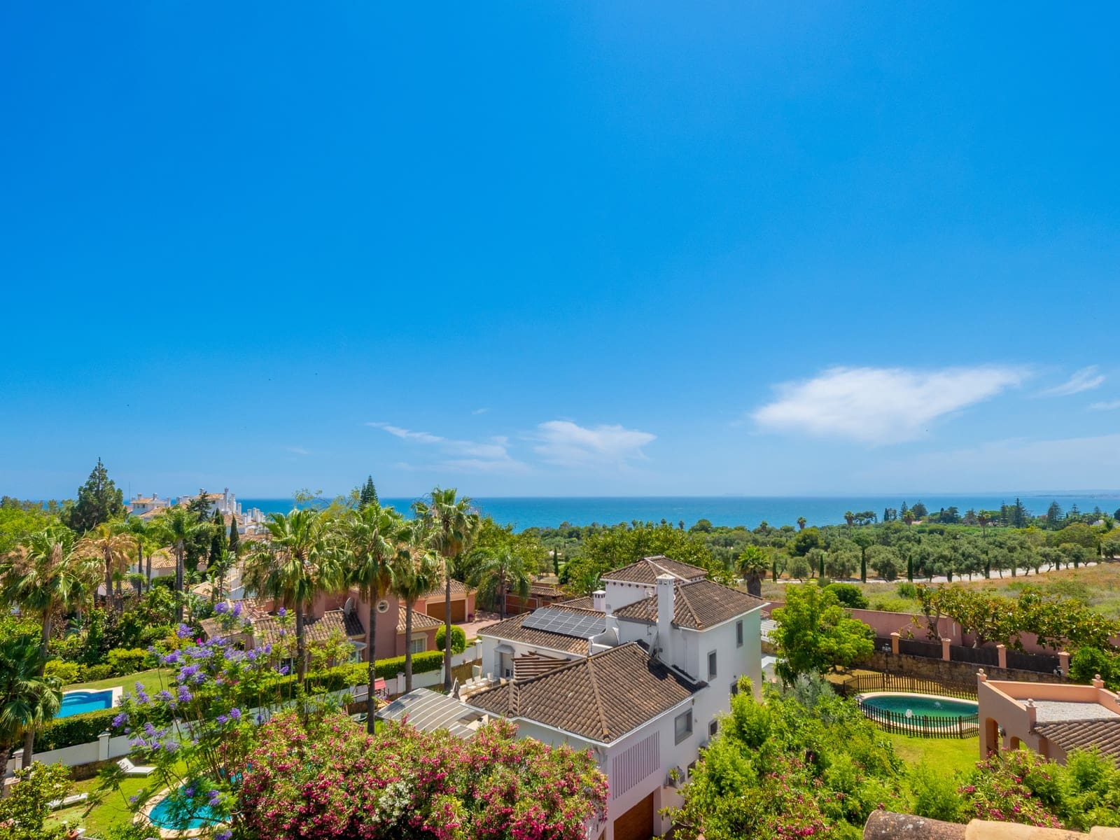 Ático de 4 habitaciones en Marbella en venta con piscina garaje - 2.395.000 € (Ref: 9937808)