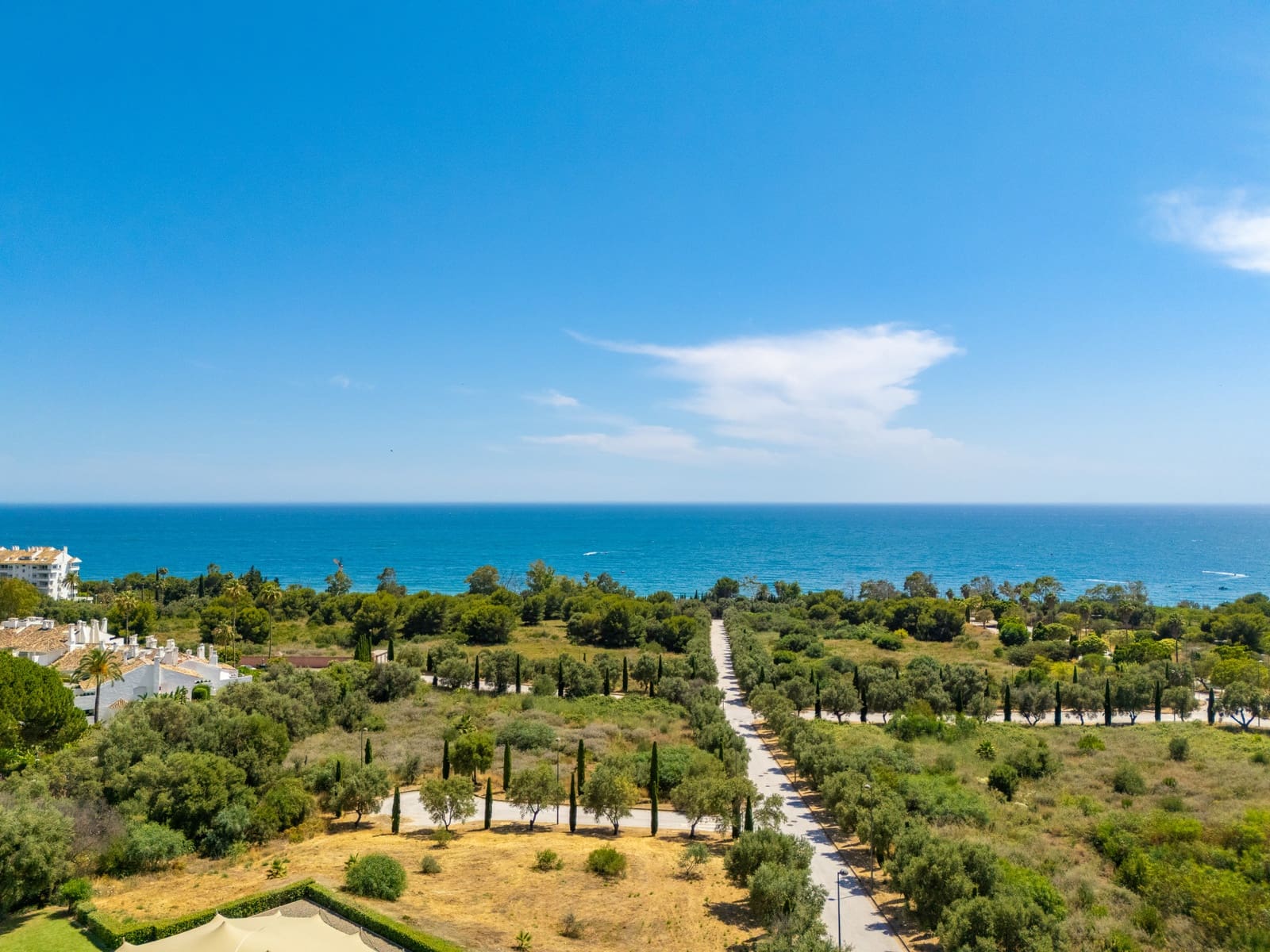Ático de 4 habitaciones en Marbella en venta con piscina garaje - 2.395.000 € (Ref: 9937808)