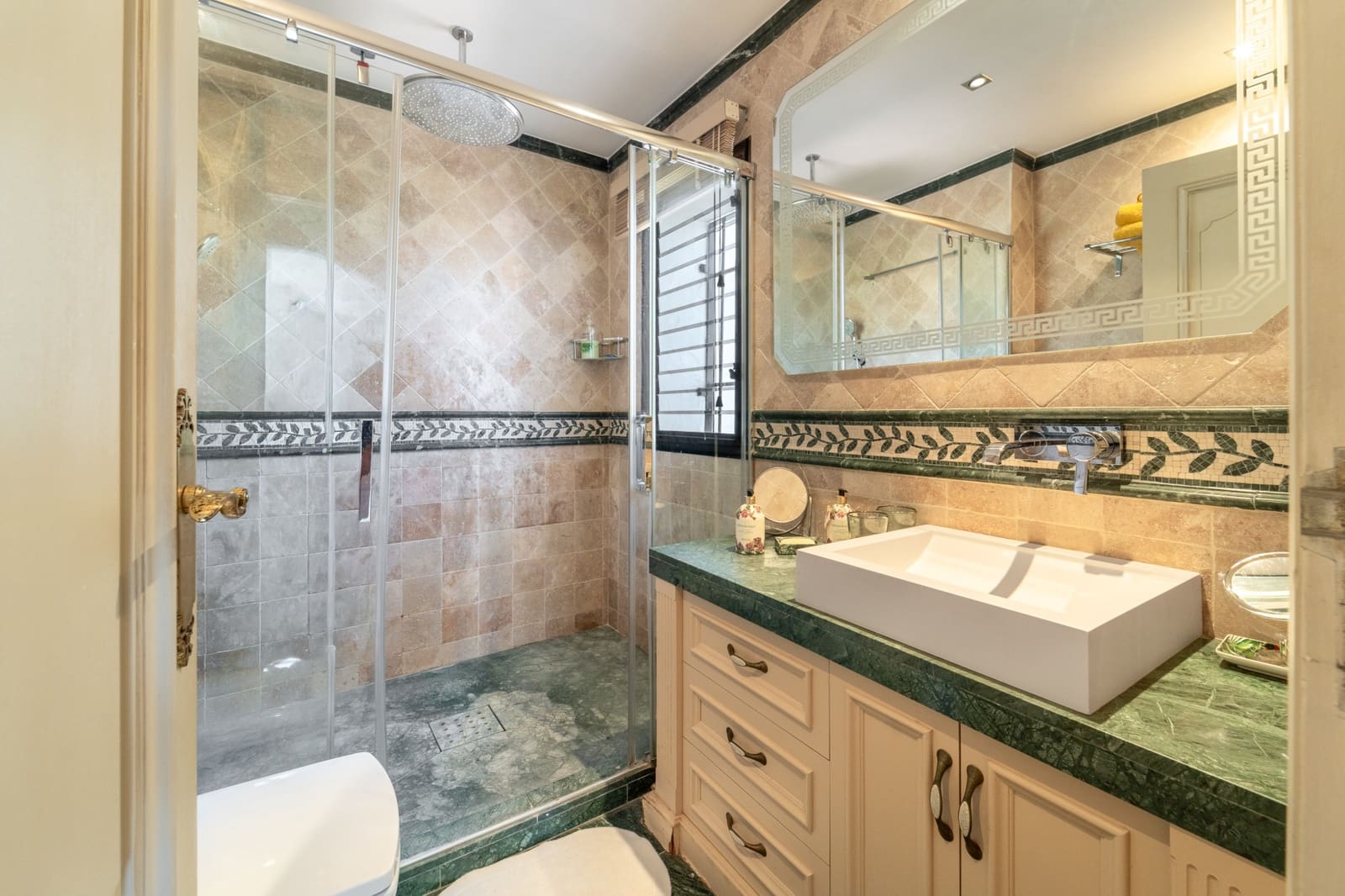3 bedroom Semi-detached Villa for sale in Marbella with pool garage - € 1,895,000 (Ref: 9937809)