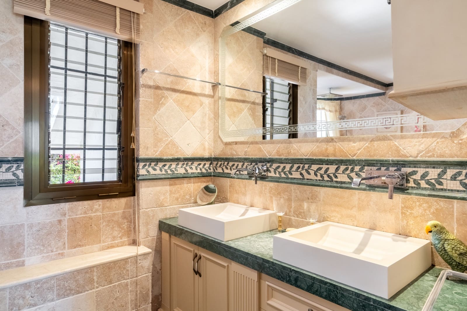 3 bedroom Semi-detached Villa for sale in Marbella with pool garage - € 1,895,000 (Ref: 9937809)