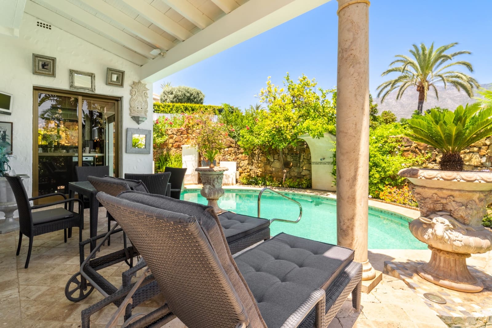 3 bedroom Semi-detached Villa for sale in Marbella with pool garage - € 1,895,000 (Ref: 9937809)