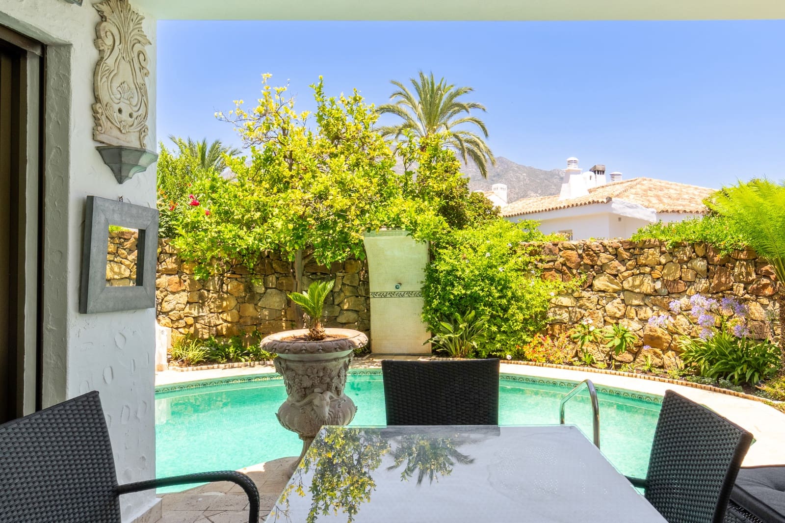 3 bedroom Semi-detached Villa for sale in Marbella with pool garage - € 1,895,000 (Ref: 9937809)