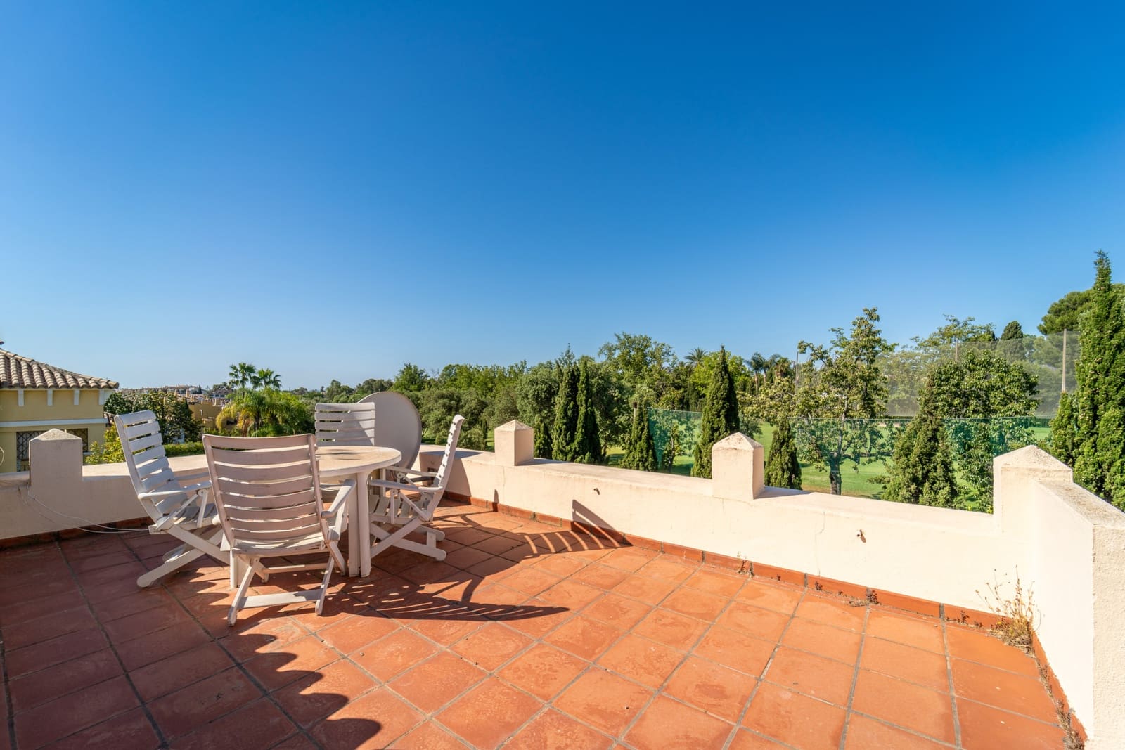 5 sovrum Semi-fristående Villa till salu i Guadalmina med pool garage - 1 650 000 € (Ref: 9939592)