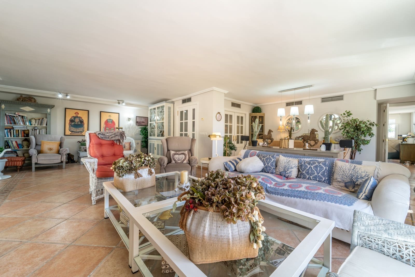 5 sovrum Semi-fristående Villa till salu i Guadalmina med pool garage - 1 650 000 € (Ref: 9939592)