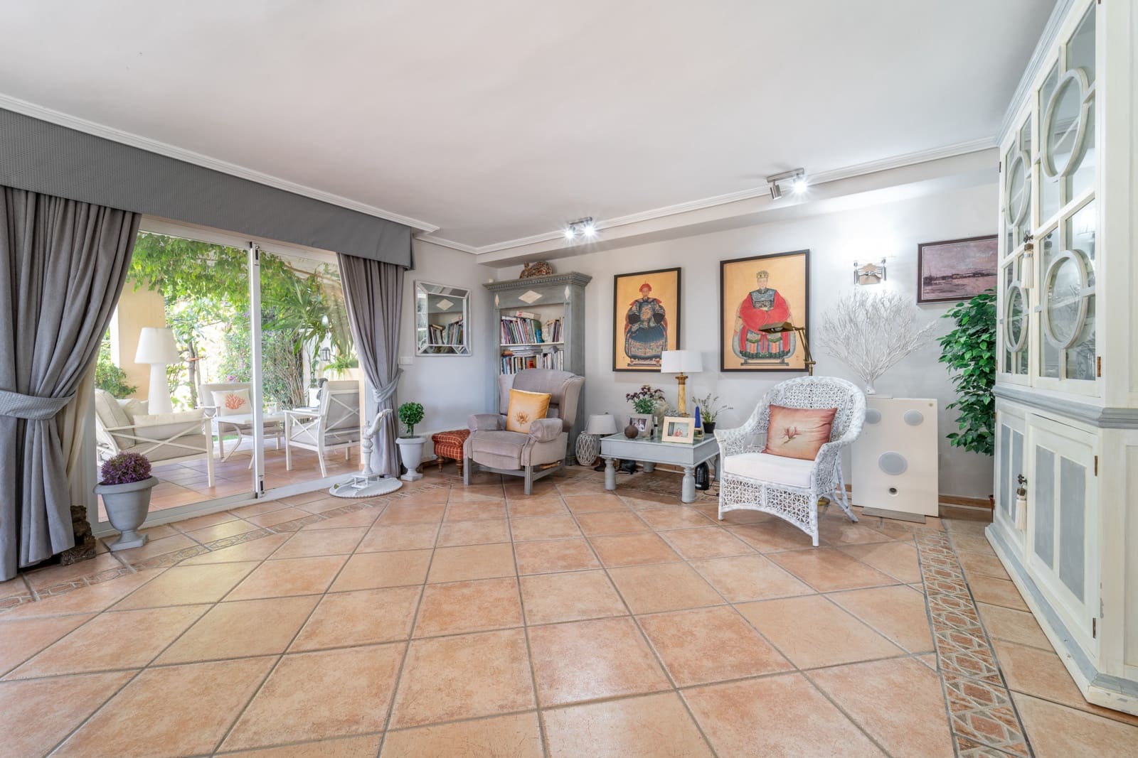 5 sovrum Semi-fristående Villa till salu i Guadalmina med pool garage - 1 650 000 € (Ref: 9939592)